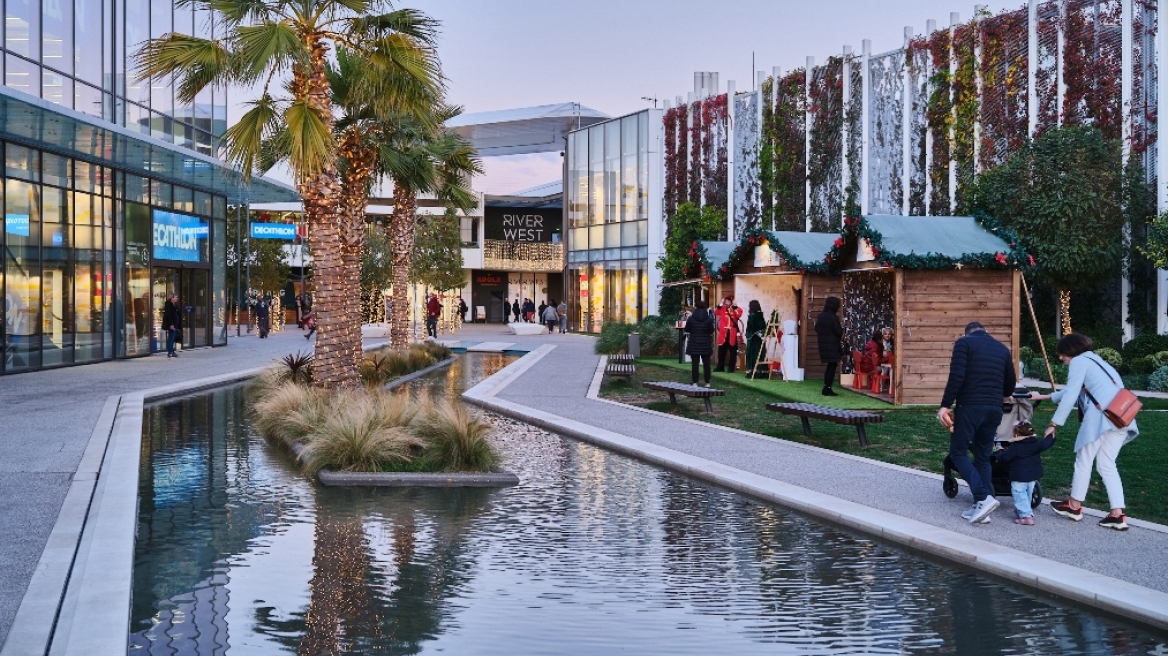 Η πιο εντυπωσιακή χριστουγεννιάτικη χώρα άνοιξε τις πύλες της!