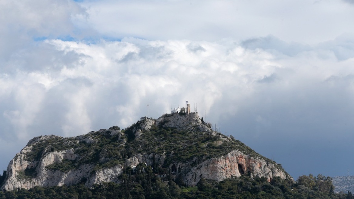 Κλείνει ο Λυκαβηττός από τα μεσάνυχτα λόγω του πολύ αυξημένου κινδύνου πυρκαγιάς 