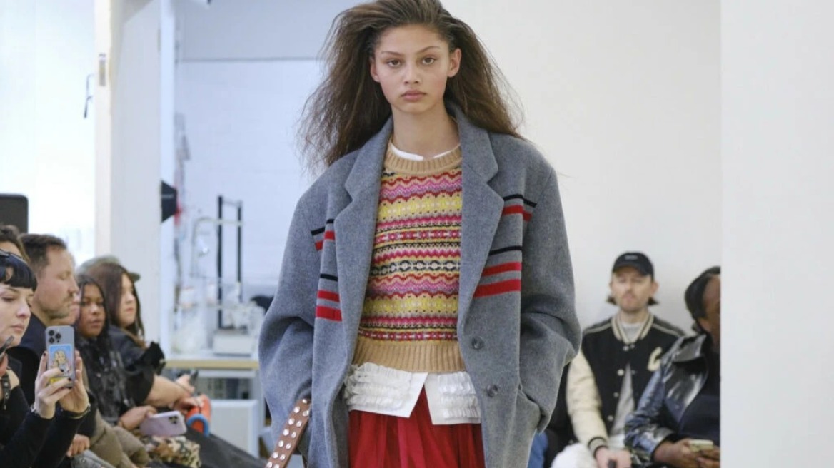 8 «ugly» Christmas sweaters για τη φετινή εορταστική σεζόν