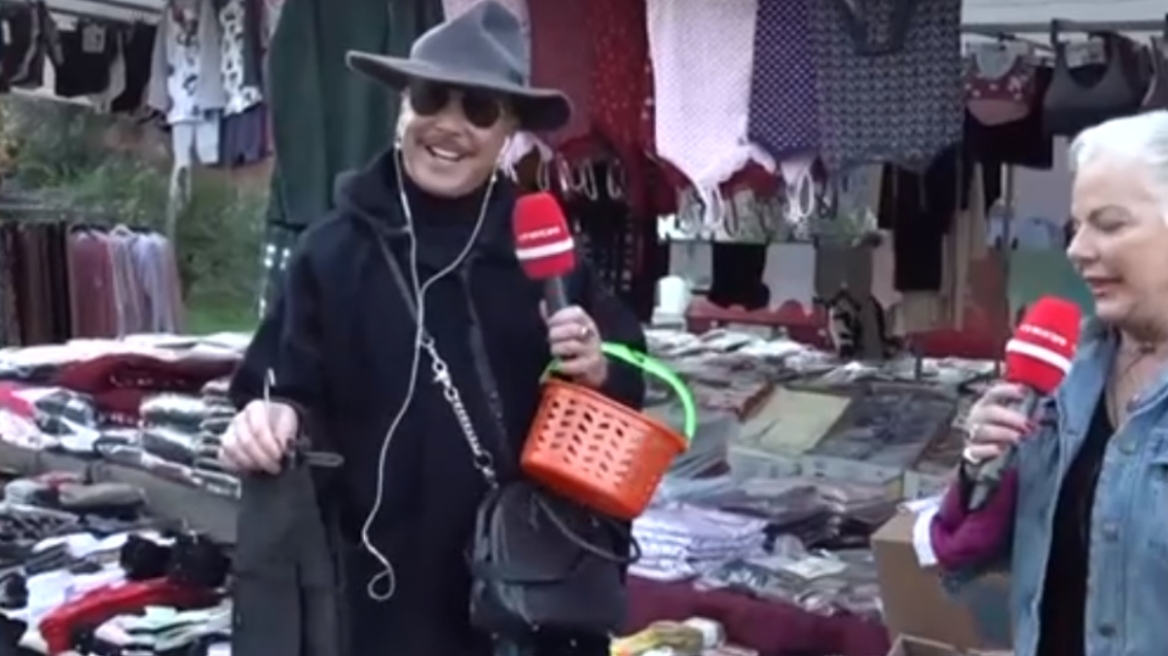 Λάκης Γαβαλάς: Δίνει στιλιστικές ιδέες για το βράδυ της Πρωτοχρονιάς από τη λαϊκή αγορά