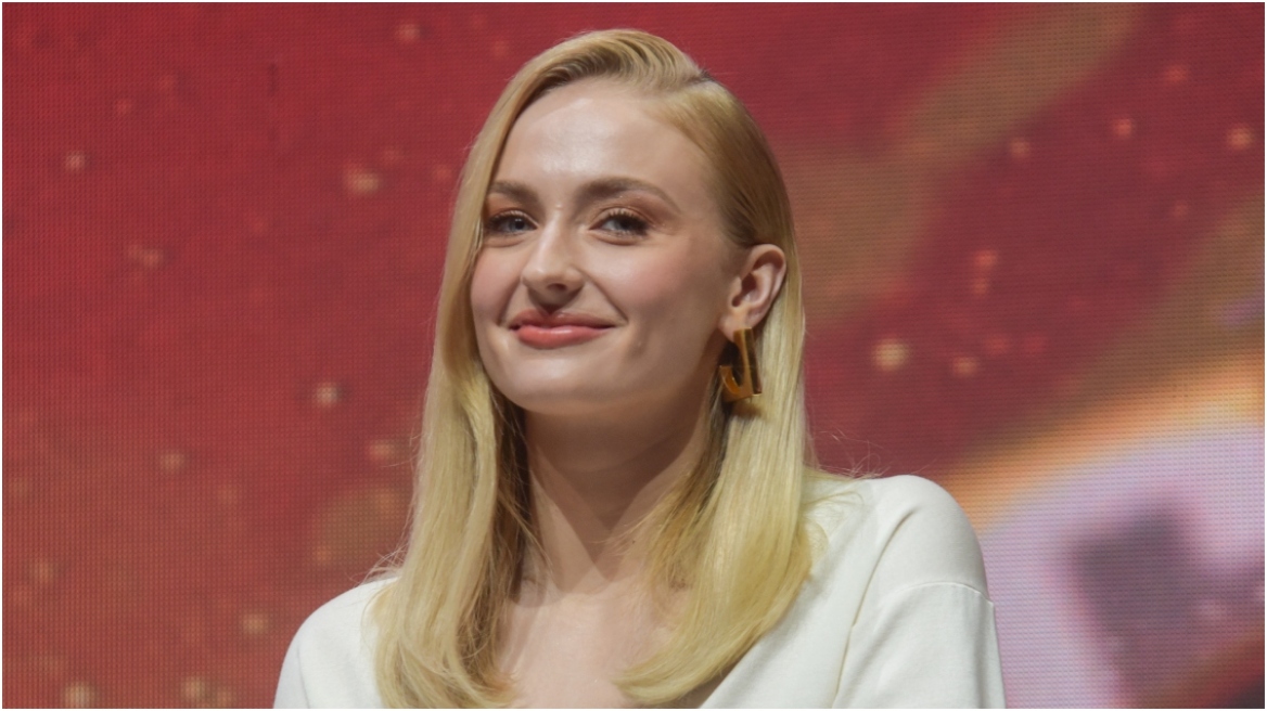 Σόφι Τέρνερ: Λέει ότι το 2023 ήταν η χρονιά των κοριτσιών, εν μέσω του διαζυγίου της με τον Τζο Τζόνας