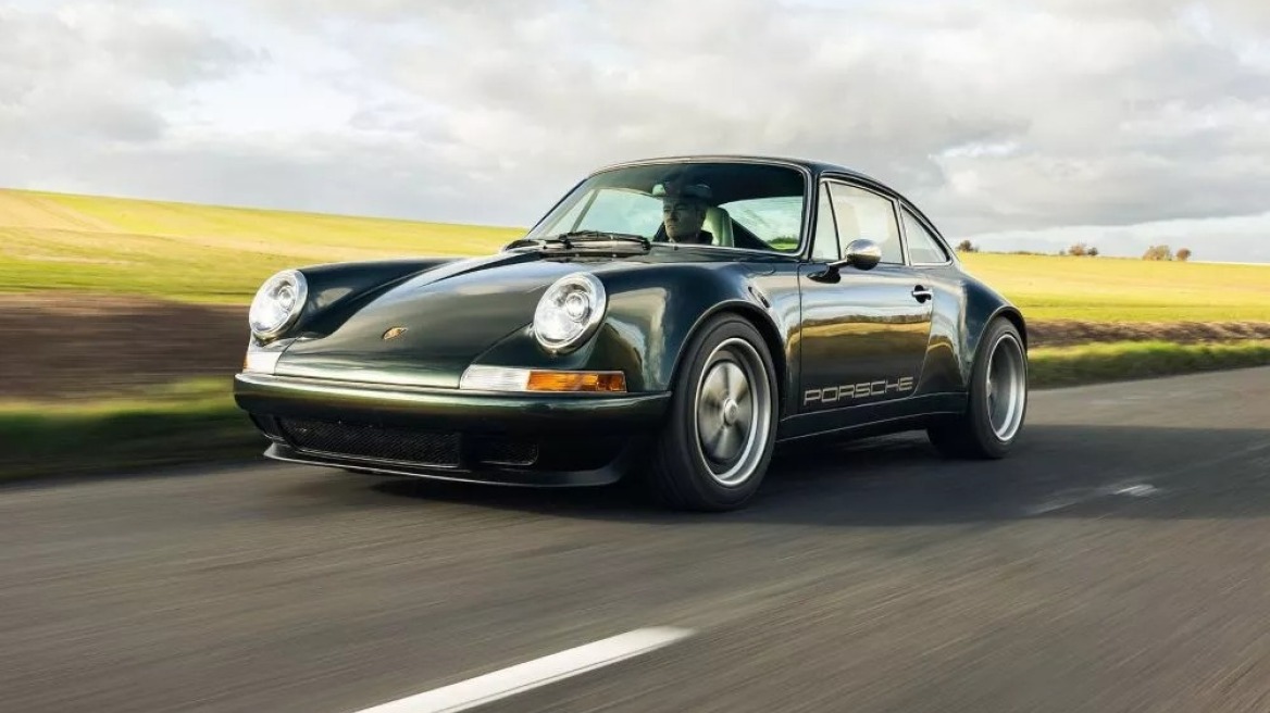 Κλασσική εμφάνιση και σύγχρονη τεχνολογία για την Porsche 911 της Theon Design