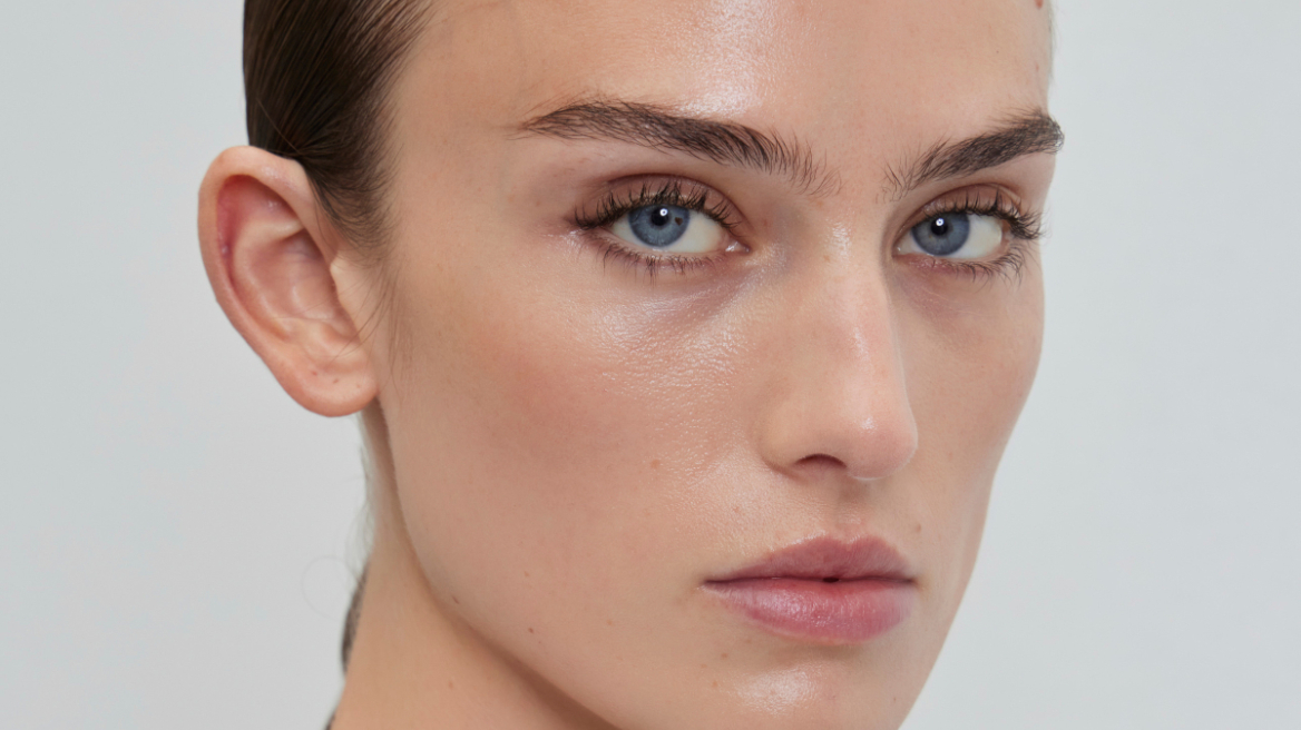 Λάθος απόχρωση foundation; Με αυτά τα τρικ θα το διορθώσετε