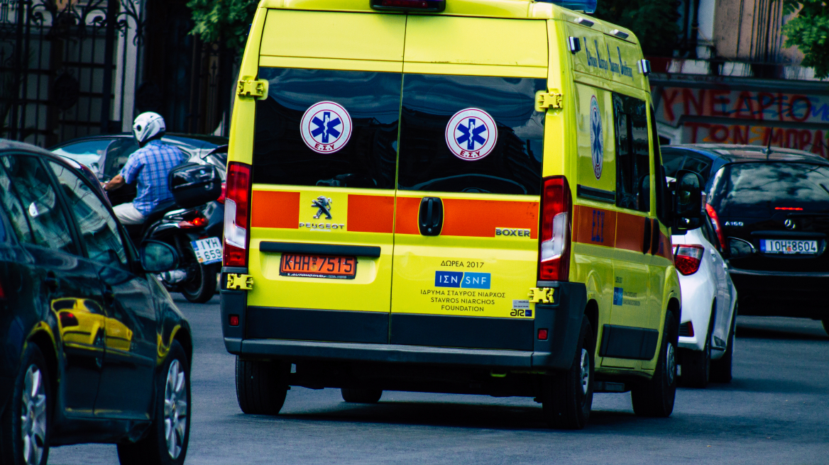 Τραγωδία στη Χαμοστέρνας: Νεκρός Ολλανδός τουρίστας που παρασύρθηκε από μοτοσικλέτα