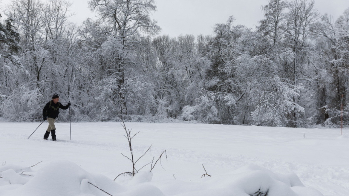 ΗΠΑ: Μπλακ άουτ και ακυρώσεις πτήσεων από τις χιονοθύελλες - Μέχρι και στους -34 βαθμούς Κελσίου θα πέσει ο υδράργυρος