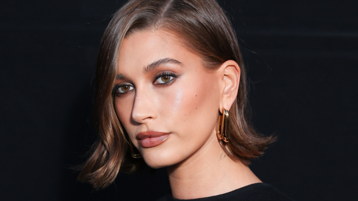 Mary Phillips: Η makeup artist των σταρ δείχνει το τρικ για πιο σαρκώδη χείλη