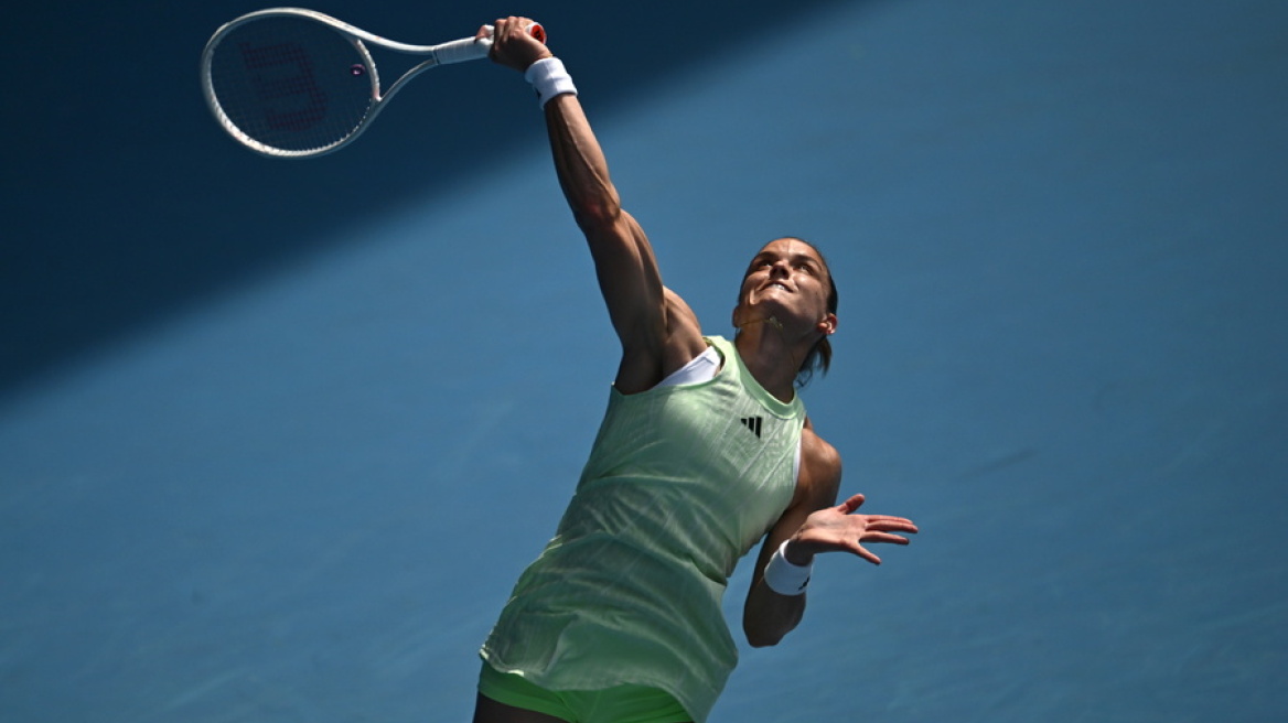 Austrialian Open: Η Σάκκαρη ξεκίνησε με νίκη - Επικράτησε 2-0 της Χιμπίνο 