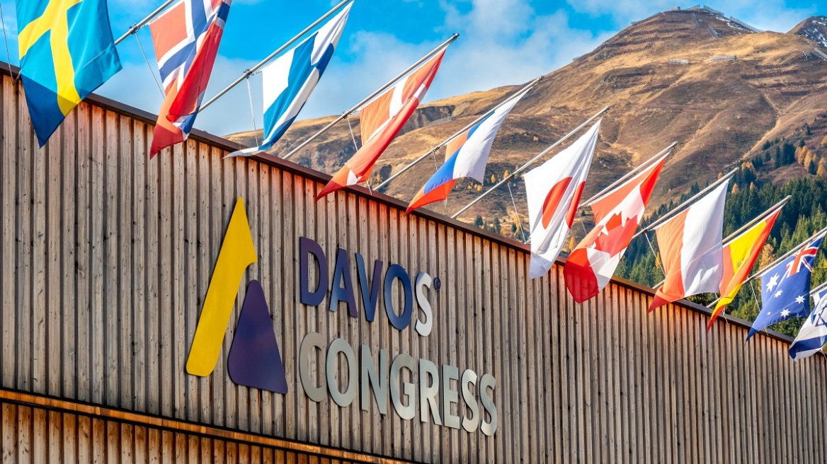 Αρχίζει σήμερα στο Νταβός το 54o Παγκόσμιο Οικονομικού Φόρουμ - Παρόντες φέτος οι Ζελένσκι, Μακρόν και Μπουρλά