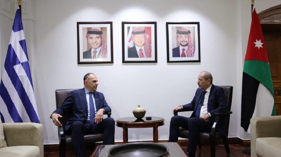 Γεραπετρίτης: Να κάνουμε ό,τι περνά από το χέρι μας να αποκλιμακωθεί η κρίση στη Μέση Ανατολή