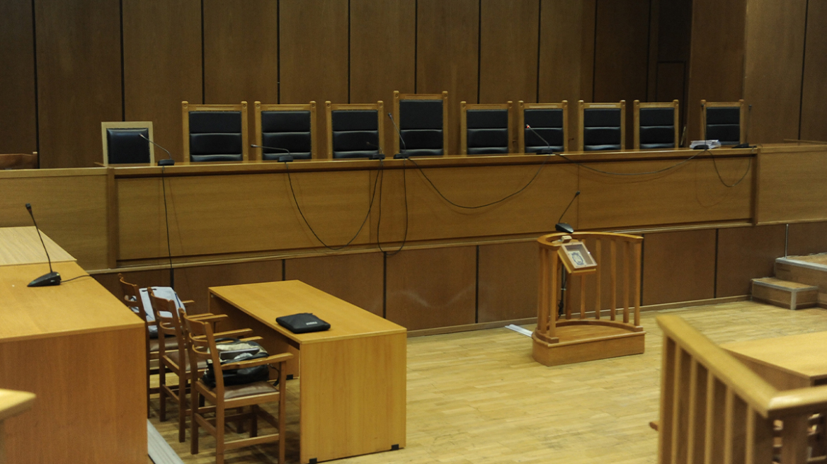 Κύπρος: 14χρονη έστειλε συμμαθητή της στα δικαστήρια για έναν βιασμό που δεν έγινε ποτέ