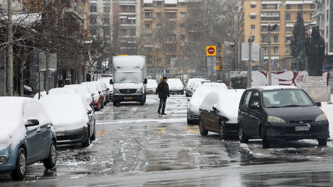 Θεσσαλονίκη: Υποχρεωτικός ο εφοδιασμός με αλυσίδες από σήμερα - Κλειστή για φορτηγά και λεωφορεία η Περιφερειακή