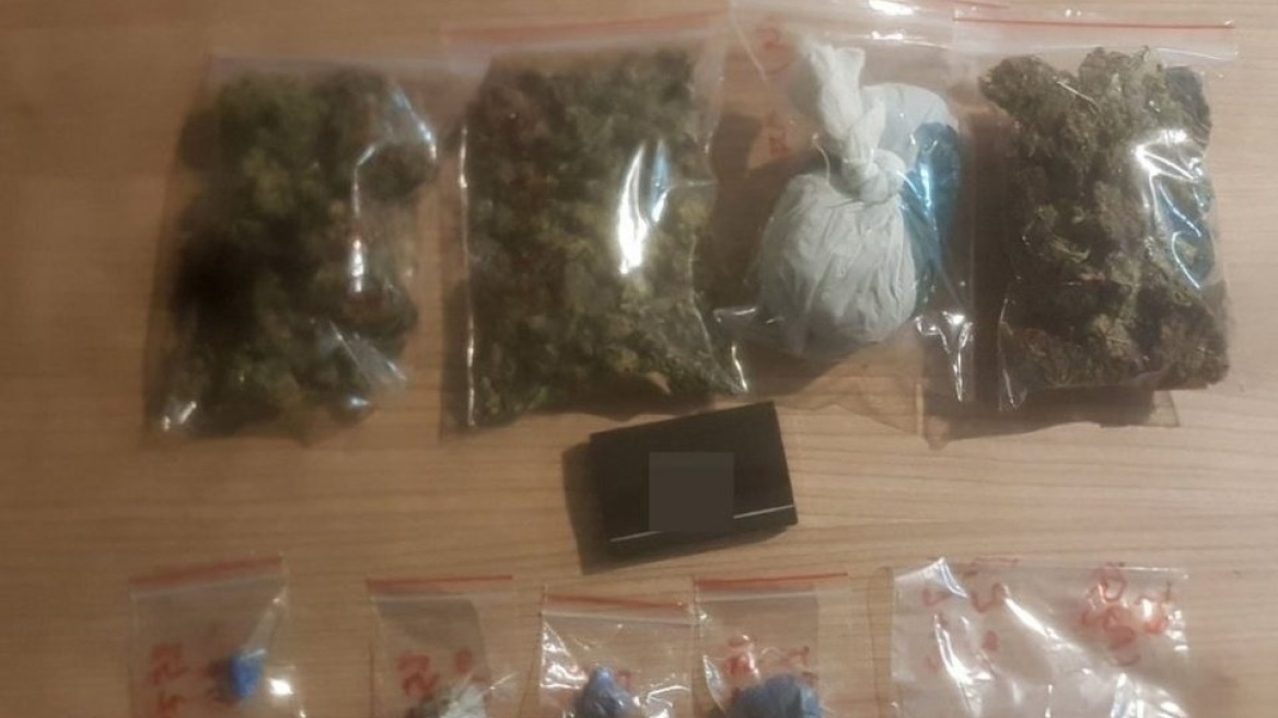 Ιωάννινα: 15χρονος μαθητής διακινούσε κάνναβη 