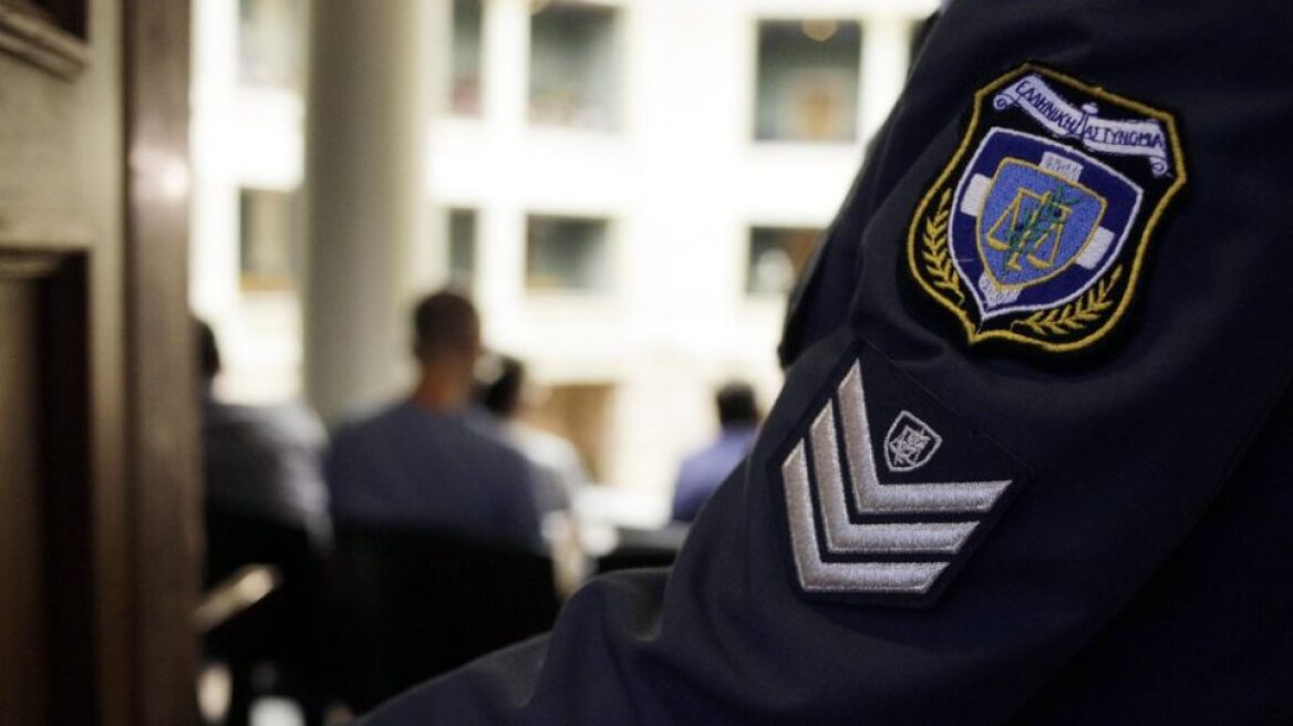 Απασχόλησαν γριούλα και άρπαξαν τις οικονομίες από τη σύνταξής της  - Τι ερευνούν οι Αρχές στην Άρτα