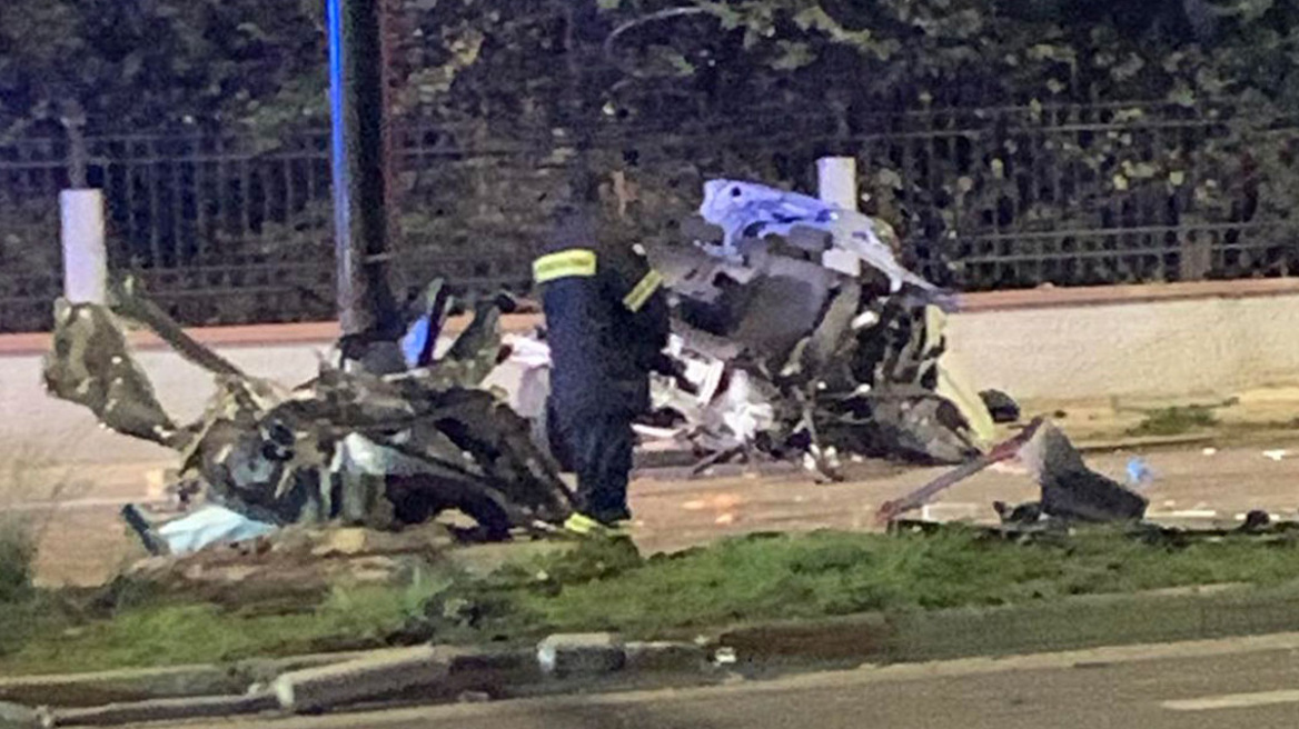 Τραγωδία στη Βούλα: Τα σπαρακτικά μηνύματα συμπαράστασης στις οικογένειες των 19χρονων - Οι μαρτυρίες κατοίκων