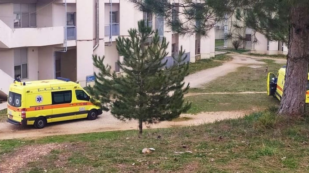 Κέρκυρα: Ποδηλάτης κατέρρευσε στη μέση του δρόμου - Χωρίς τις αισθήσεις του στο νοσοκομείο