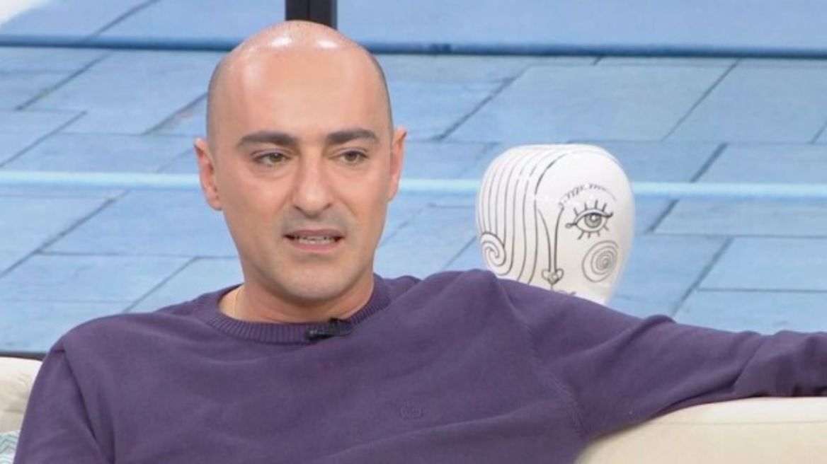 Θανάσης Αλευράς για το νομοσχέδιο για τα ομόφυλα ζευγάρια: Μου αρέσει που «λυσσάνε» και «τρώγονται» οι παπάδες