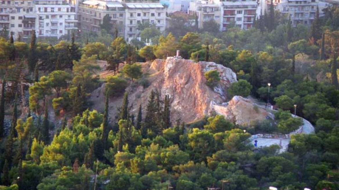 Σκληρή αντιπαράθεση Δούκα - Μπακογιάννη για την ανάπλαση του Λόφου του Στρέφη