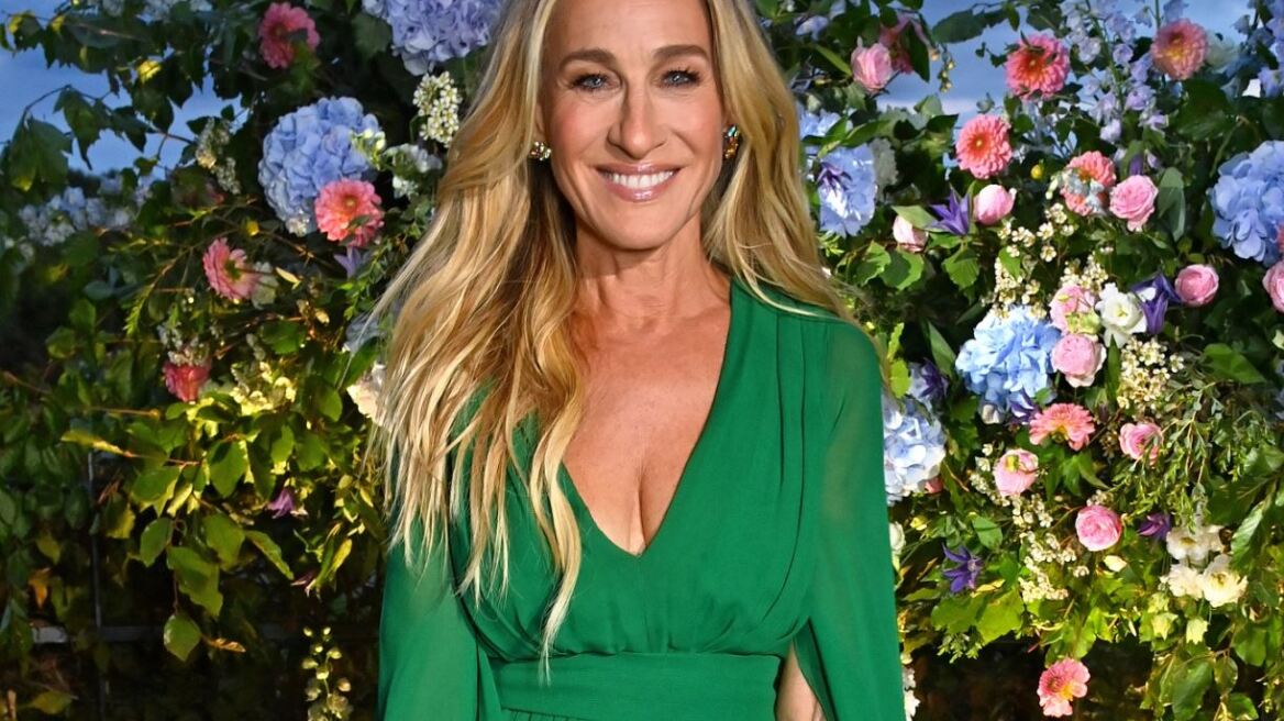 H Sarah Jessica Parker με φόρεμα από την αγαπημένη σχεδιάστρια της Kate Middleton 