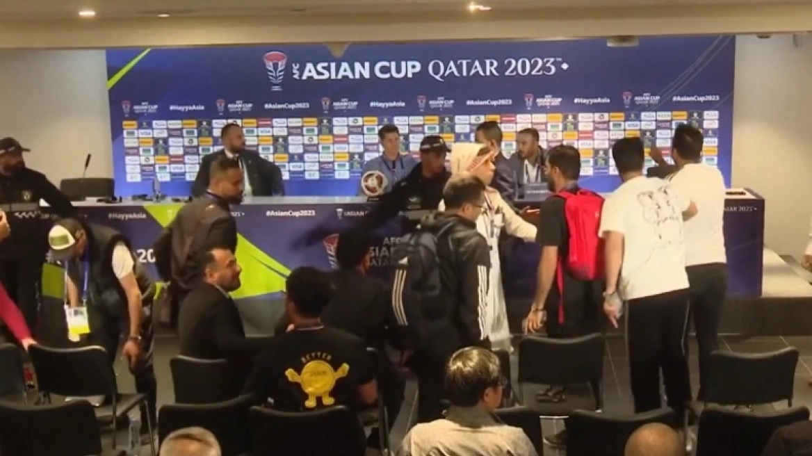 Ιράκ: Δημοσιογράφοι επιχείρησαν να επιτεθούν στον προπονητή της Εθνικής ποδοσφαίρου μετά τον αποκλεισμό - Βίντεο