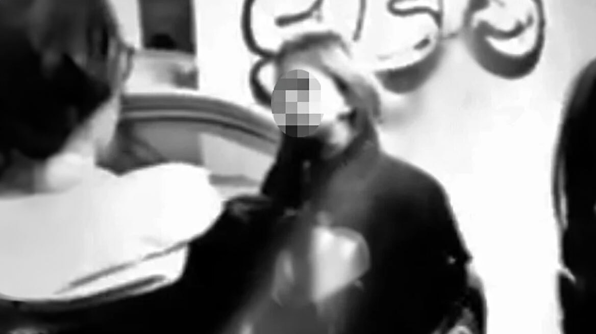 Θεσσαλονίκη: Έξι κορίτσια έβαλαν στη μέση την 15χρονη και την έδειραν - Σε άσχημη ψυχολογική κατάσταση η μαθήτρια 