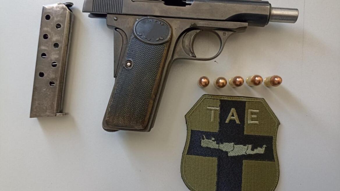 Είχε πιστόλι με σφαίρες στο αγροτικό φορτηγάκι του