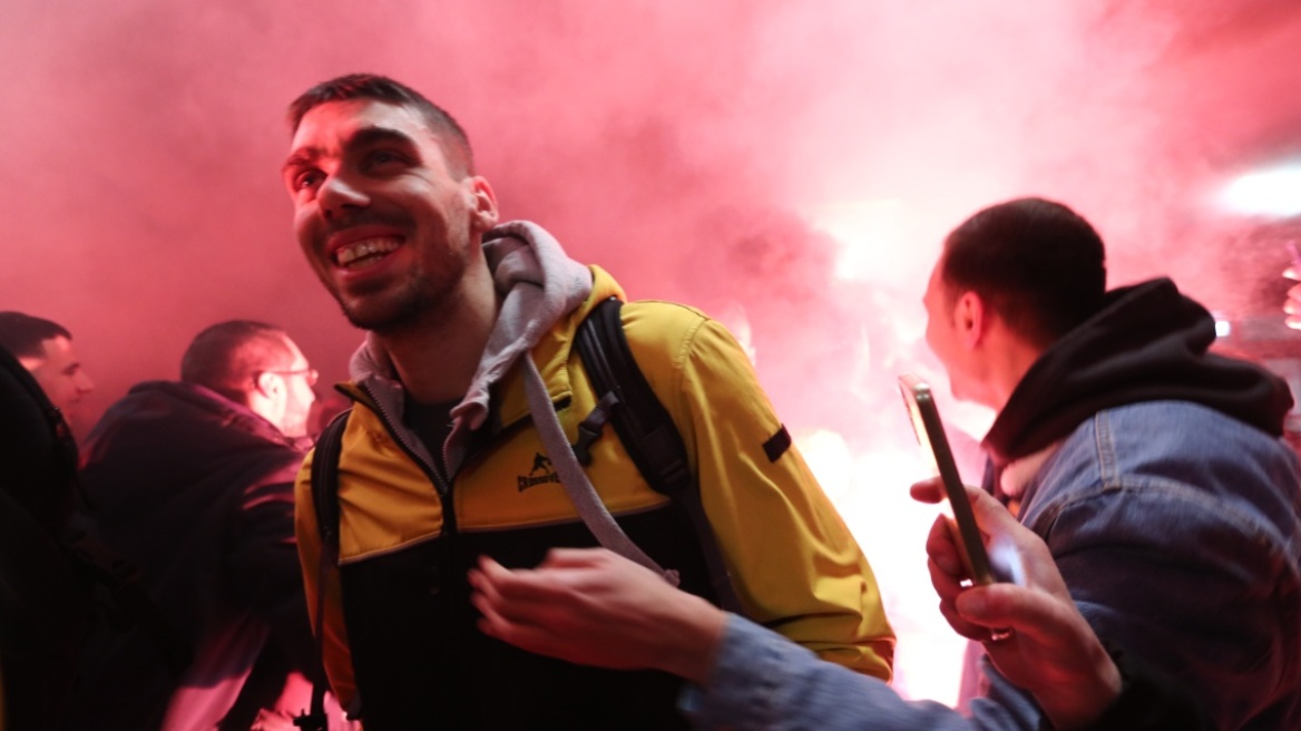 Άρης: Υποδοχή ηρώων στους θριαμβευτές του ΟΑΚΑ  - Δείτε βίντεο και φωτογραφίες