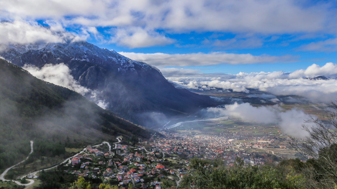 Από την Κόνιτσα στο Νυμφαίο: Ταξίδι με την πλάτη στον Γράμμο