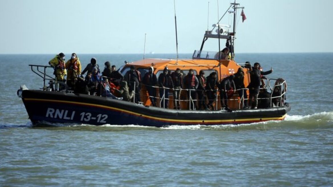 Σκάφος με μετανάστες εξέπεμψε SOS ανοιχτά της Γαύδου