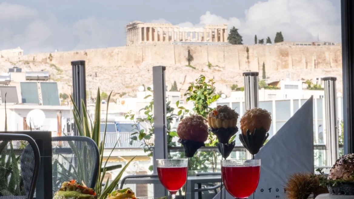 Ο σεφ Σταμάτης Μισομικές μιλάει για τη διαφορετική γαστρονομική εμπειρία στο εστιατόριο του EMΣΤ