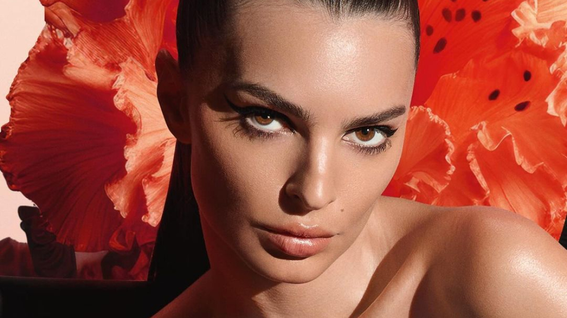 Emily Ratajkowski: Αυτό είναι το αγαπημένο της άρωμα