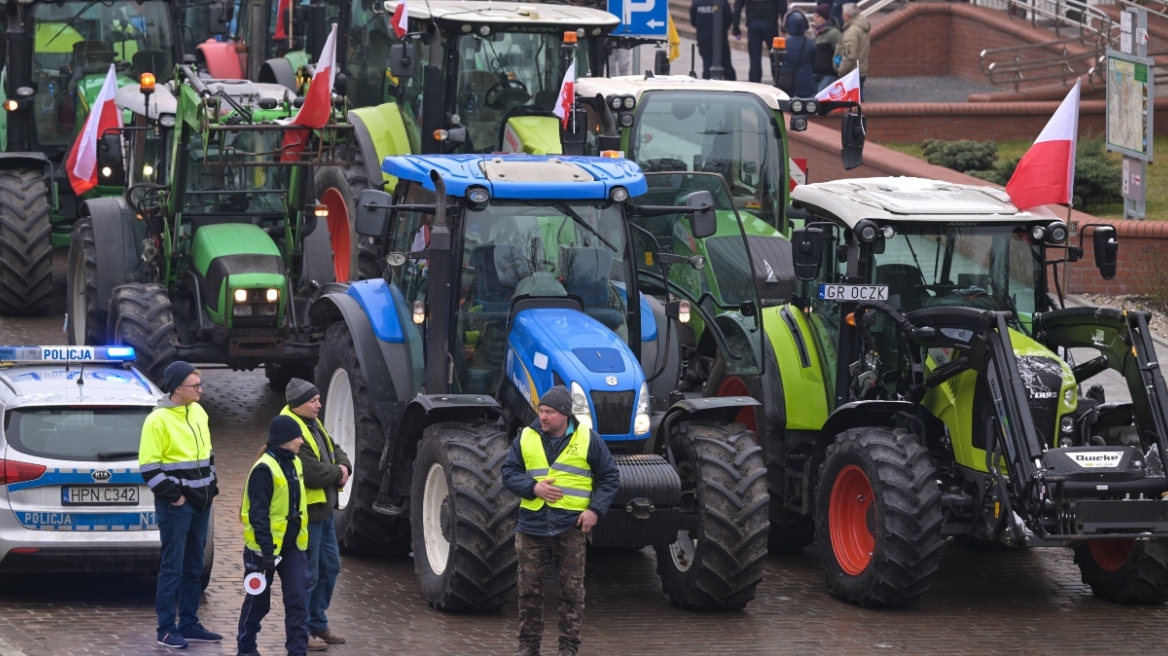 Πολωνία: Πλήρη αποκλεισμό των ουκρανικών συνόρων σχεδιάζουν οι αγρότες στις 20 Φεβρουαρίου