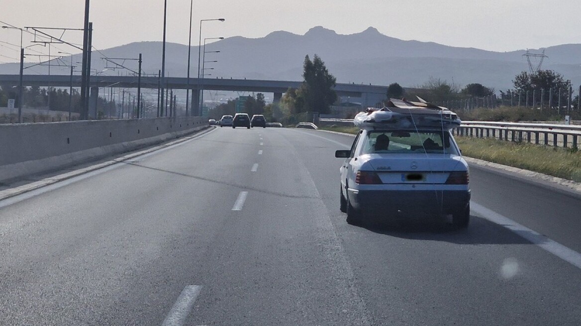 Ο έξυπνος και εμείς τα… κορόιδα