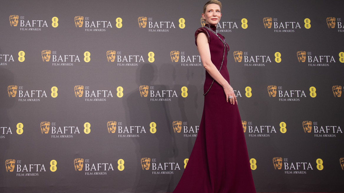 Bafta 2024: Οι πιο εντυπωσιακές εμφανίσεις στο κόκκινο χαλί