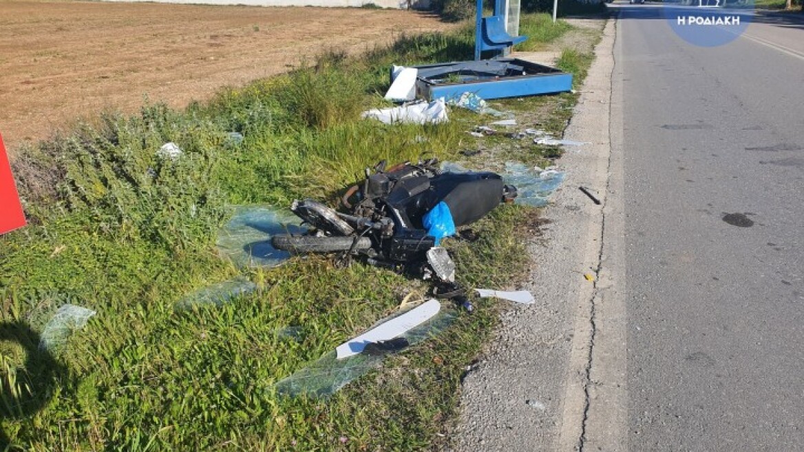 Τροχαίο στη Ρόδο: Μηχανάκι προσέκρουσε σε στάση λεωφορείου - Σε κρίσιμη κατάσταση 18χρονος