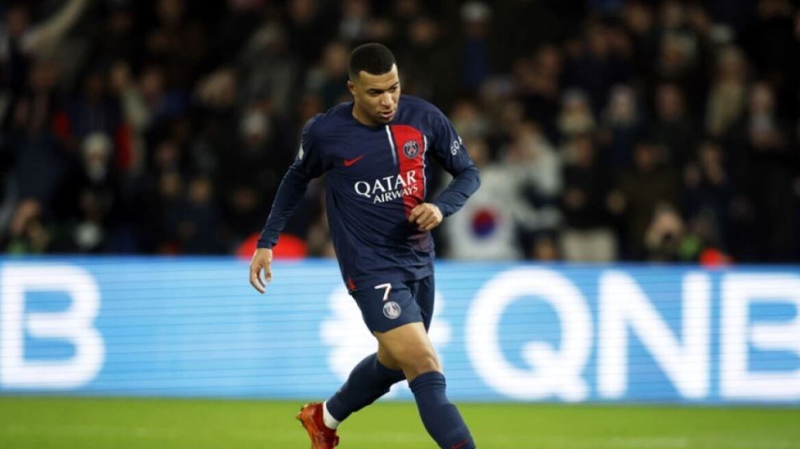 Οι οπαδοί της Παρί γιούχαραν τον Εμπαπέ στο τελευταίο του ματς κι οι οργανωμένοι τον τίμησαν - Δείτε βίντεο