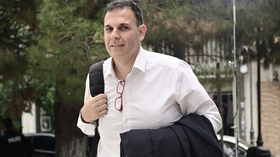 Σε άλλη γραμμή από το «όχι» Κασσελάκη ο Καραμέρος για την Attica Bank: «Επιφυλάξεις» για την συγχώνευση με την Παγκρήτια