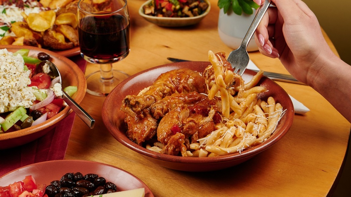 Πεντανόστιμες μακαρονάδες σε 9 σημεία στην Αθήνα