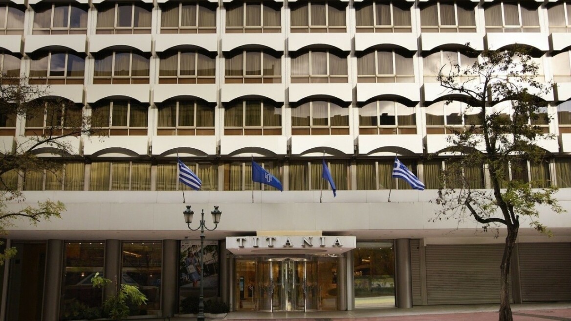 Αλλαξε χέρια το ξενοδοχείο Titania: Από τη βρετανική L+R στον όμιλο Χατζηλαζάρου