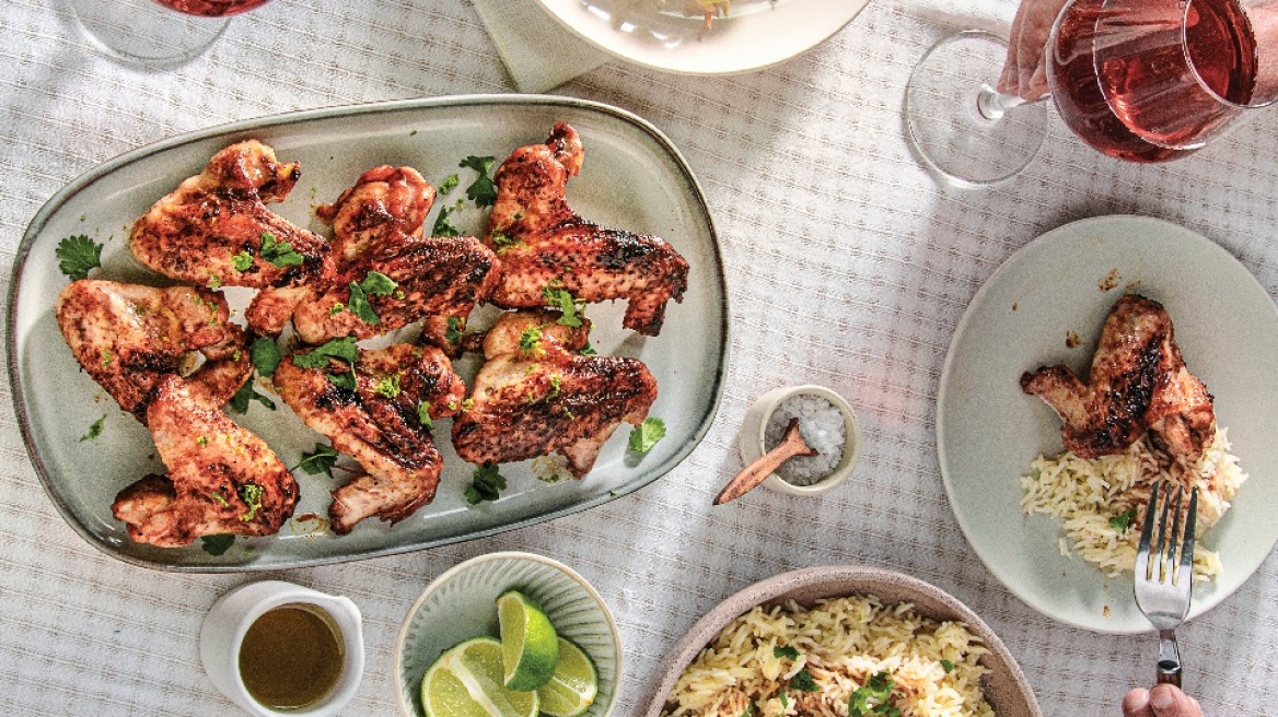 Φτερούγες κοτόπουλου με ρύζι μπασμάτι