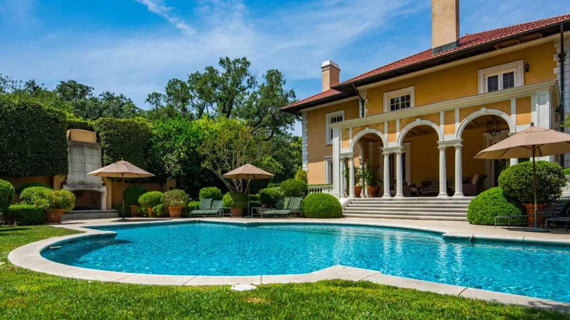 Πώς η τηλεοπτική “Δυναστεία” άλλαξε τα σπίτια της Εκάλης τη δεκαετία του ’80