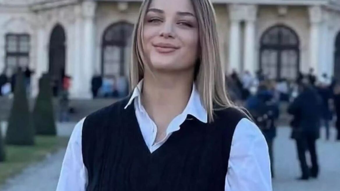 Τραγωδία στα Τέμπη: «Η κόρη μου θεωρούσε το τρένο το πιο ασφαλές και κάηκε ζωντανή στους 1.400 βαθμούς»