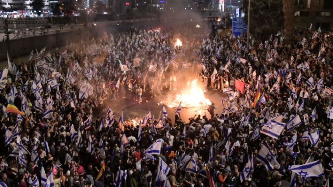 Ισραήλ: Χιλιάδες διαδηλώνουν εναντίον του Νετανιάχου στο Τελ Αβίβ