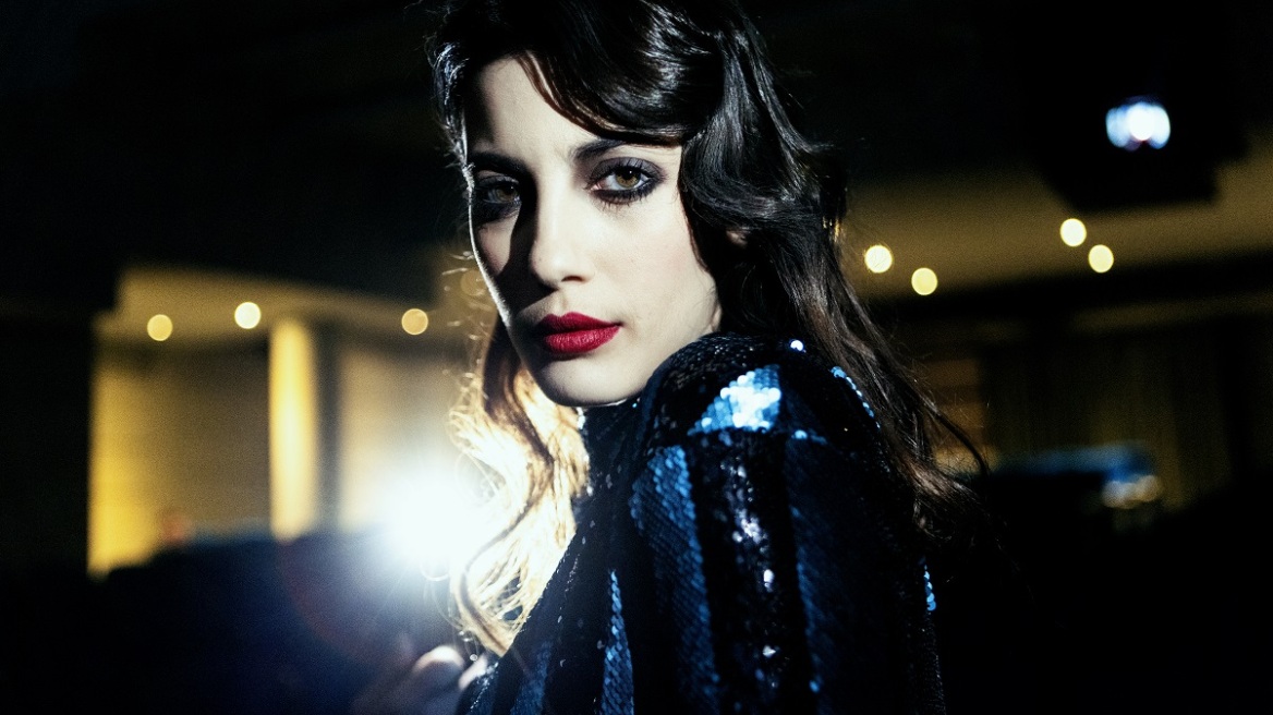 Η Κερασίνα της Μάγισσας μιλά στο Marie Claire: «Η γενιά μου απέχει πολύ από στερεοτυπικές απόψεις»