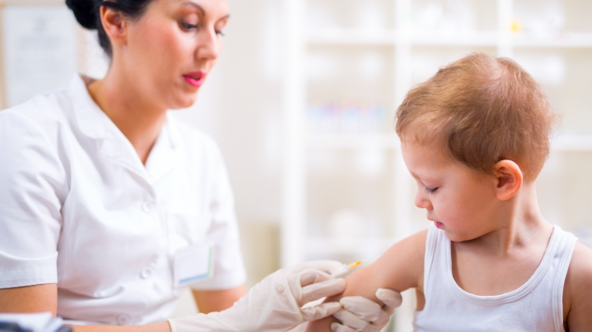 Τι αλλάζει εφέτος στο Πρόγραμμα Εμβολιασμών για τα παιδιά