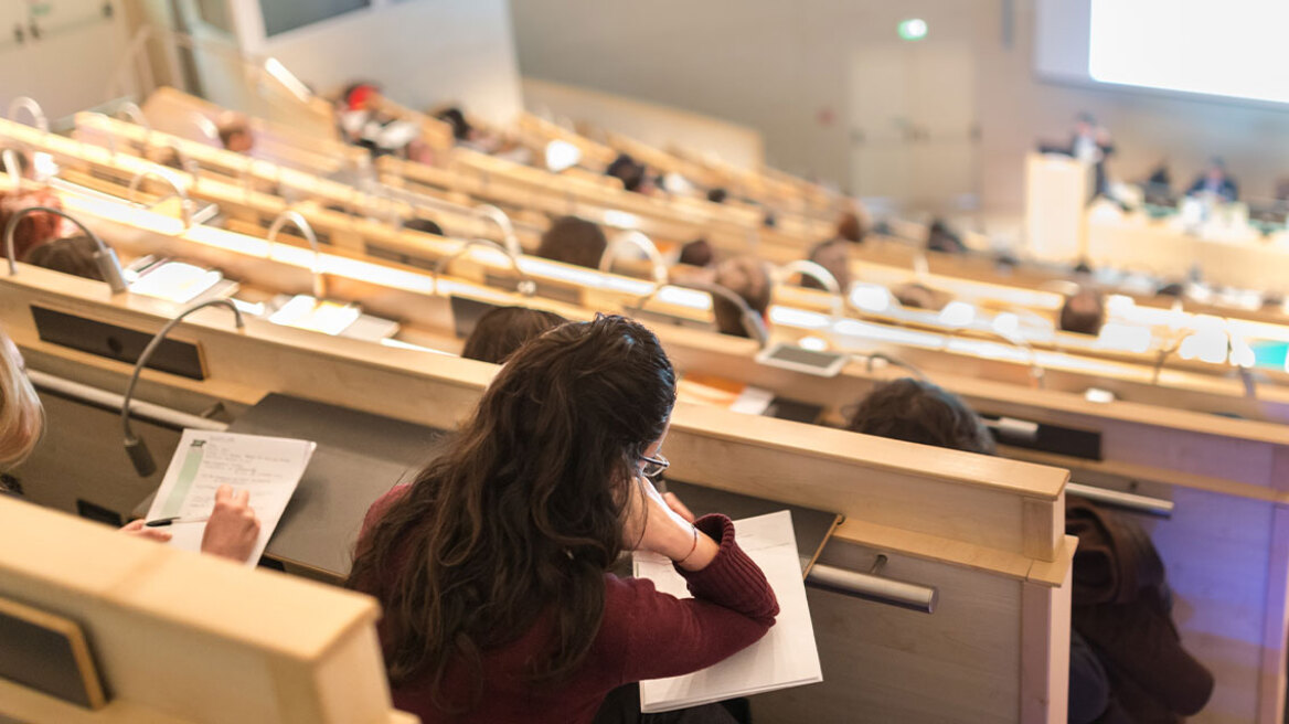 Σε ενάμιση χρόνο η λειτουργία των πρώτων μη κρατικών ΑΕΙ - Πώς ενισχύονται τα δημόσια πανεπιστήμια