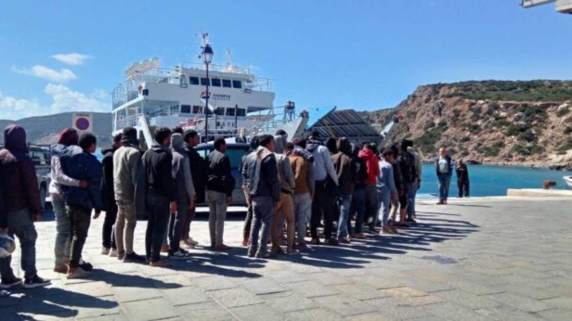 Κρήτη: Στις κατασκηνώσεις του Καλαθά Χανίων μεταφέρθηκαν 67 μετανάστες - Συνελήφθη Αιγύπτιος για διακίνηση 