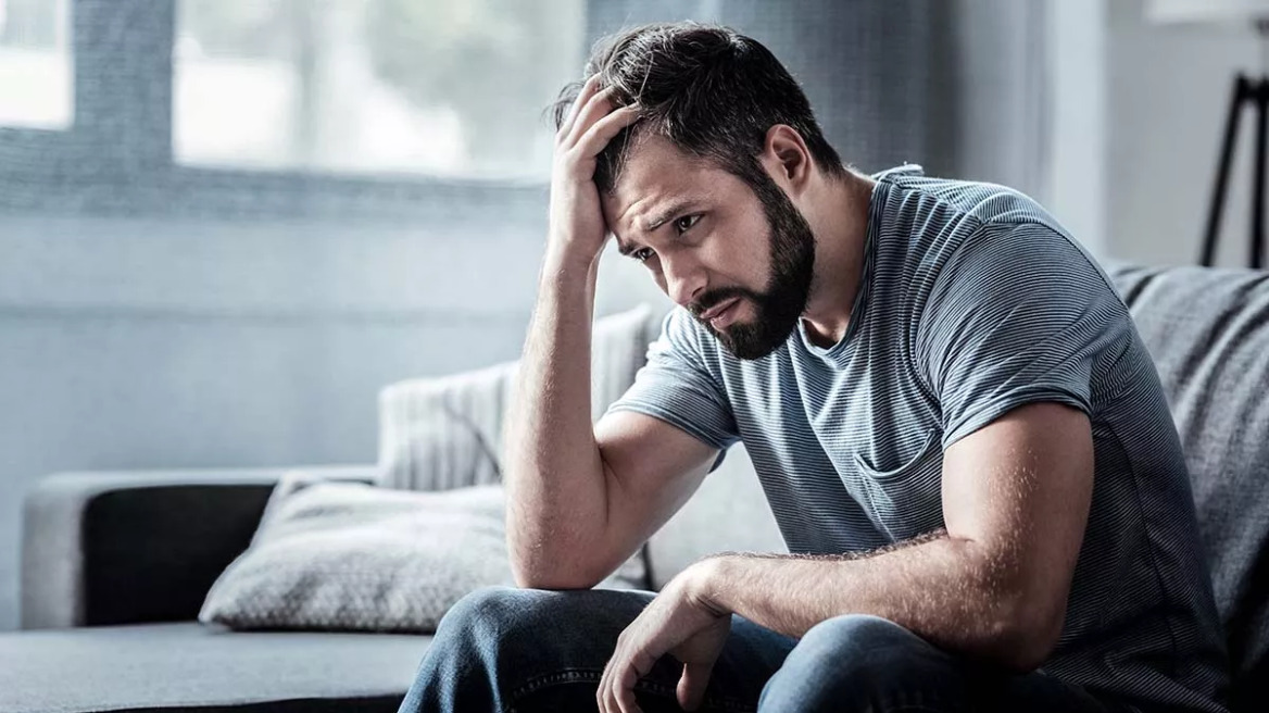 Η άγνωστη και παρεξηγημένη μορφή κατάθλιψης – Τι πρέπει να ξέρουμε για την κατάθλιψη υψηλής λειτουργικότητας