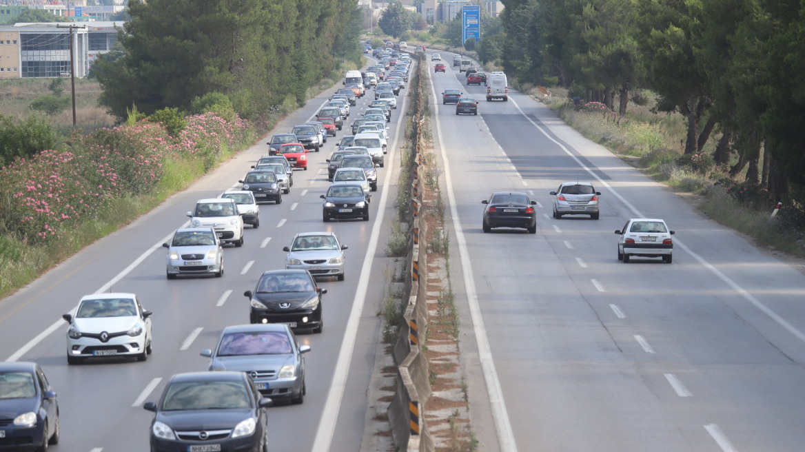 Θεσσαλονίκη: Άρχισε η έξοδος για το τριήμερο της Αποκριάς	