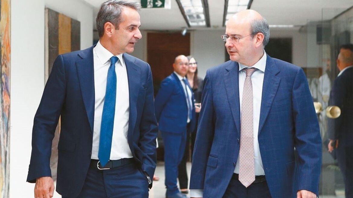 Χρέος: Το σχέδιο του υπουργείου Οικονομικών για ταχύτερη μείωσή του