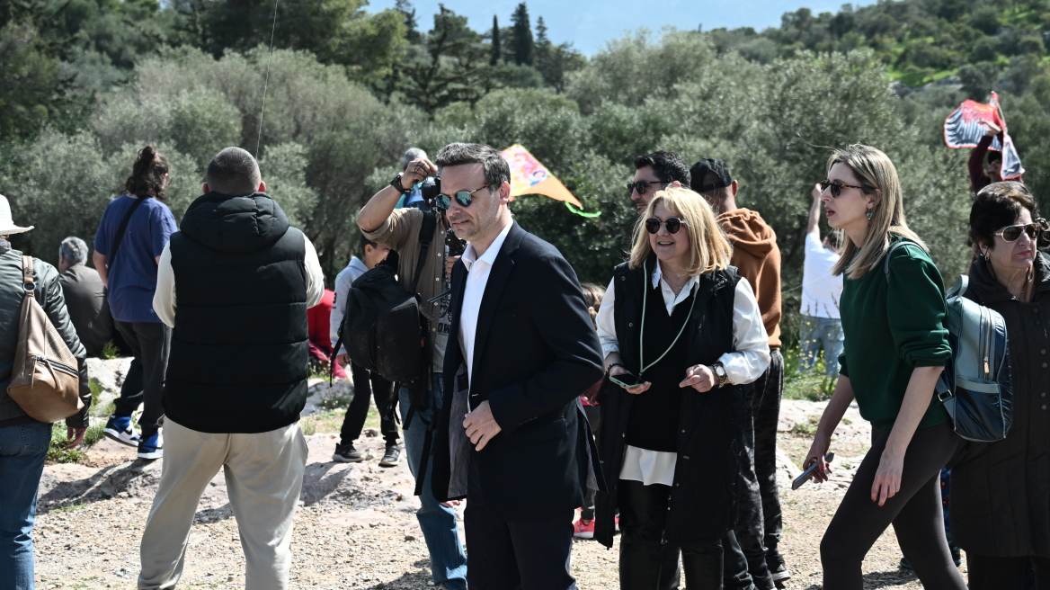 Δήμος Αθηναίων: Στον Λόφο του Φιλοπάππου ο Χάρης Δούκας